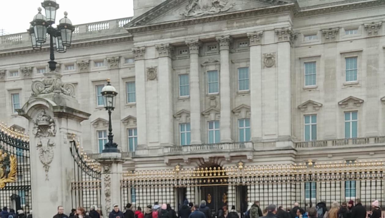 Buckingham Palace: Interior Tour with Lunch at Langan’s Brasserie at Langan’s Brasserie